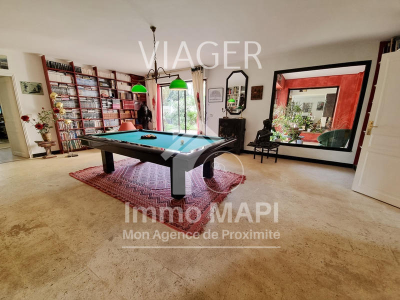 Viager - Maison - 478 m² - 14 pièces