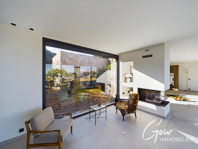 Villa - 370 m² - 7 pièces