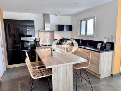 Maison - 95 m² - 4 pièces