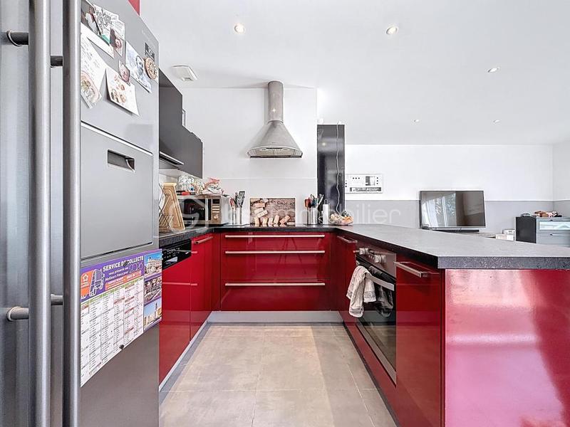 Maison - 135 m² - 6 pièces