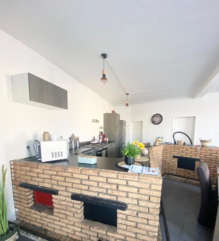 Maison - 168 m² - 9 pièces