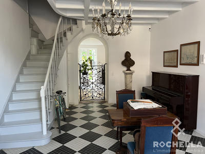 Maison ancienne - 380 m² - 9 pièces