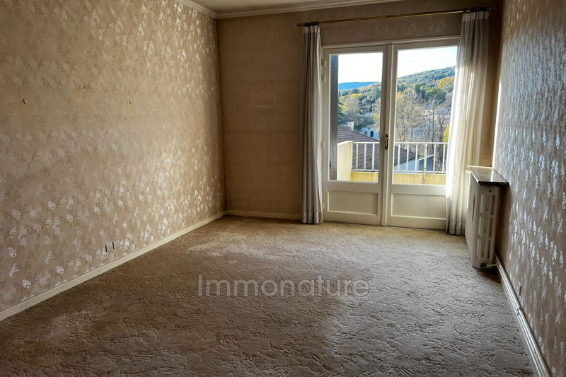 Appartement - 90 m² - 3 pièces