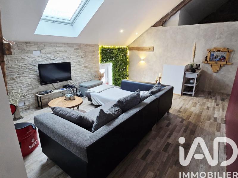 Maison - 235 m² - 7 pièces