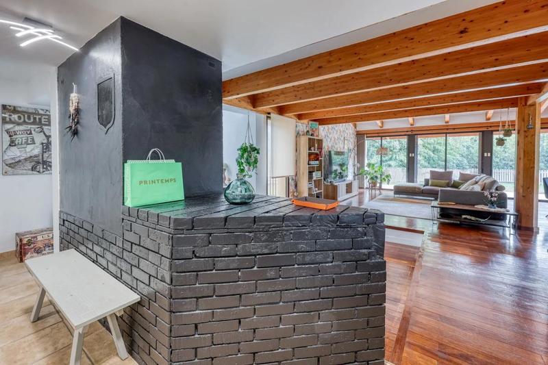 Maison - 198 m² - 8 pièces