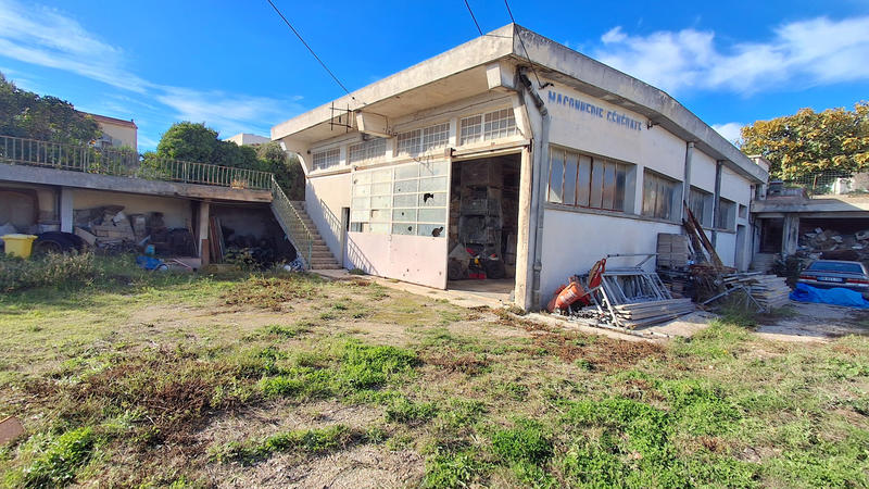 Parking / Garage - 400 m²