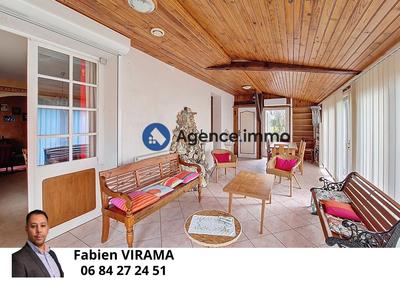 Maison - 168 m² - 8 pièces