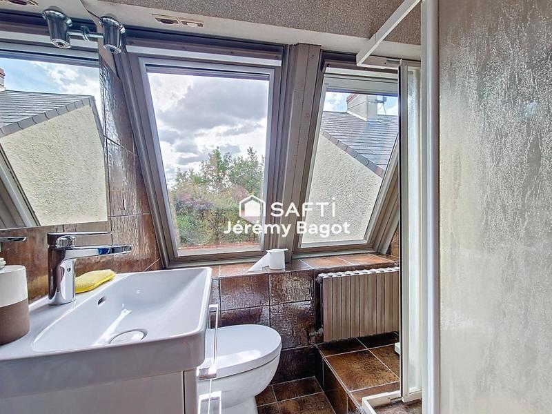 Maison - 240 m² - 7 pièces