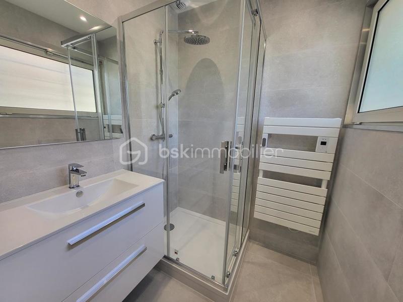 Appartement - 97 m² - 4 pièces