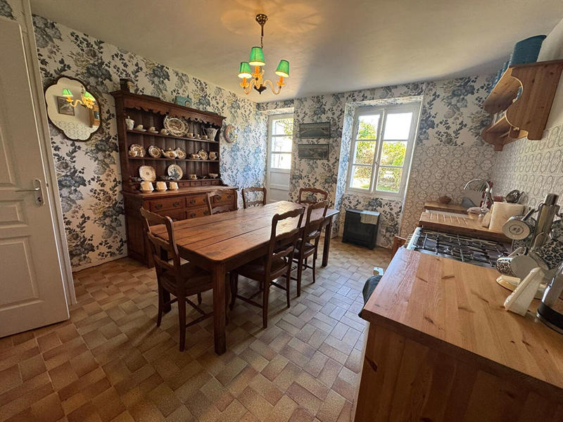 Maison - 209 m² - 10 pièces