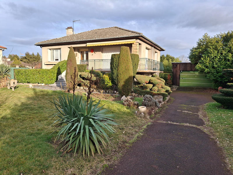 Maison - 90 m² - 5 pièces