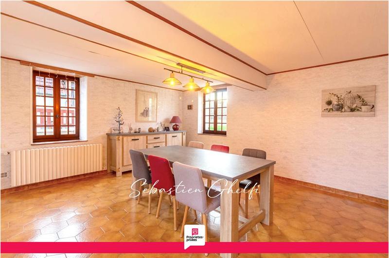 Maison - 97 m² - 5 pièces