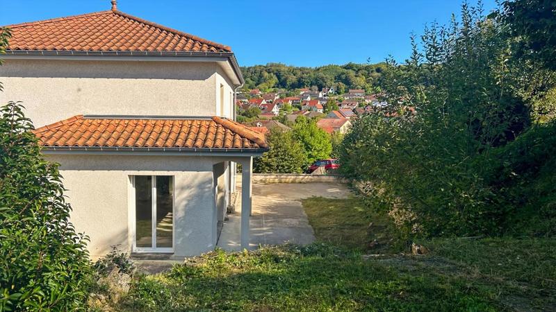 Maison - 122 m² - 6 pièces