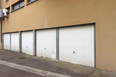 Garage - 12 m²