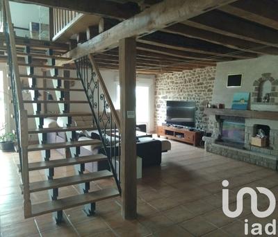 Maison - 283 m² - 9 pièces