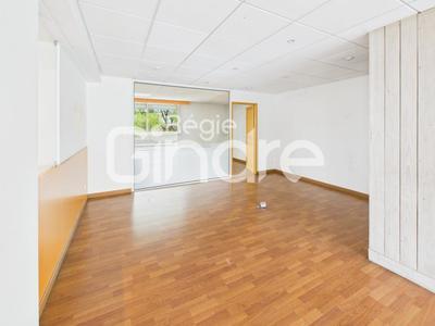 Bureau - 163 m² - 1 pièce
