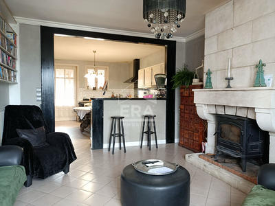 Maison - 210 m² - 8 pièces