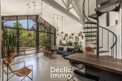 Maison - 200 m² - 7 pièces