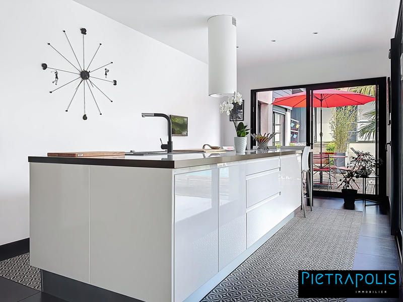 Maison - 140 m² - 5 pièces