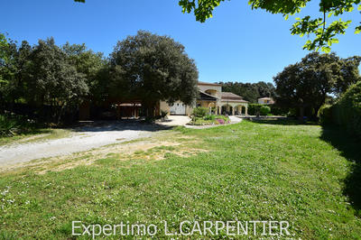 Villa - 180 m² - 6 pièces