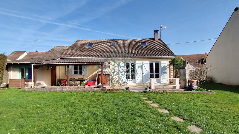 Maison - 145 m² - 6 pièces