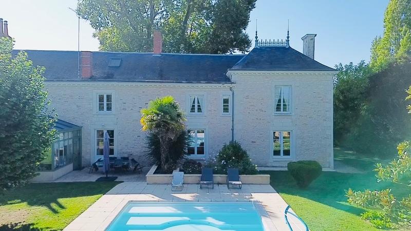 Maison de maîtres - 355 m² - 8 pièces