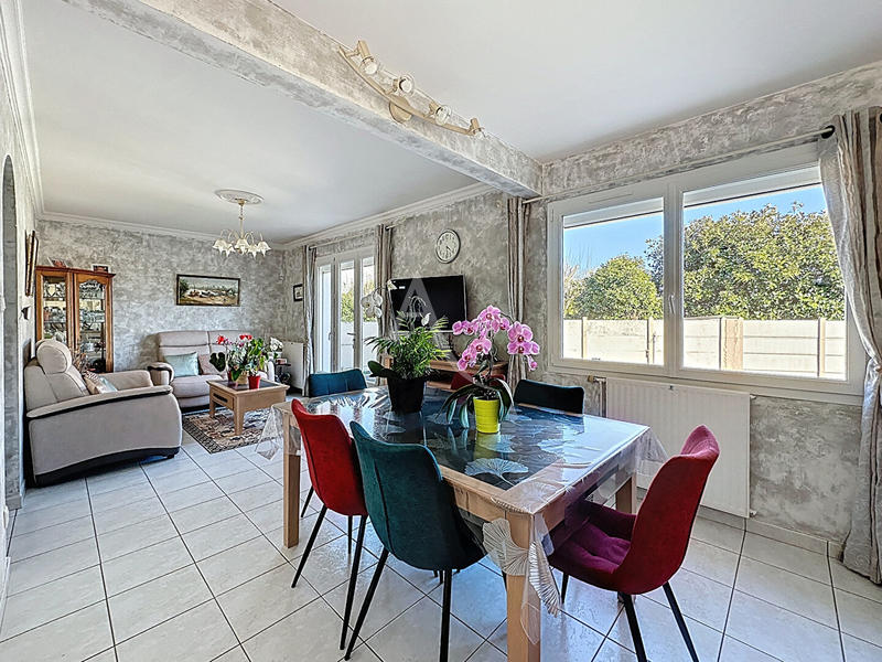 Maison - 80 m² - 5 pièces