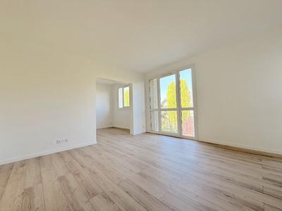 Appartement - 85 m² - 5 pièces