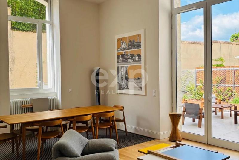 Appartement - 155 m² - 4 pièces