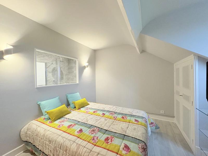 Maison - 278 m² - 9 pièces