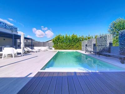 Maison - 169 m² - 5 pièces