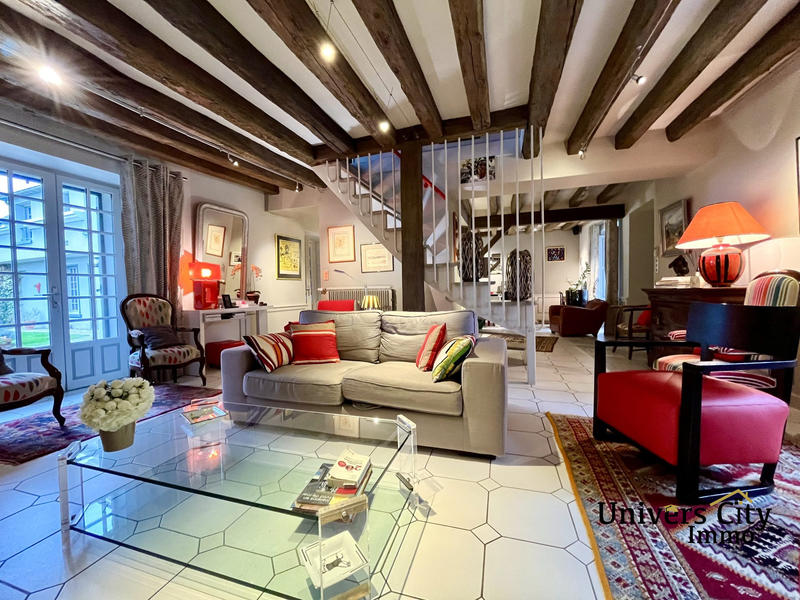 Maison ancienne - 227 m² - 8 pièces