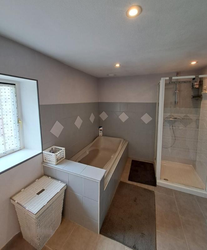 Maison - 205 m² - 7 pièces