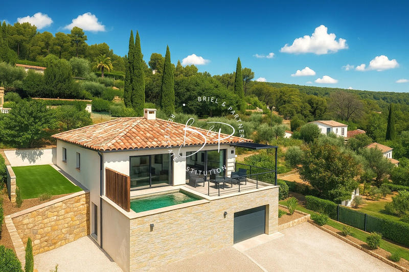 Maison - 99 m² - 4 pièces