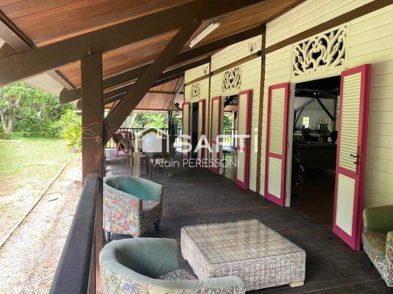 Maison - 180 m² - 6 pièces