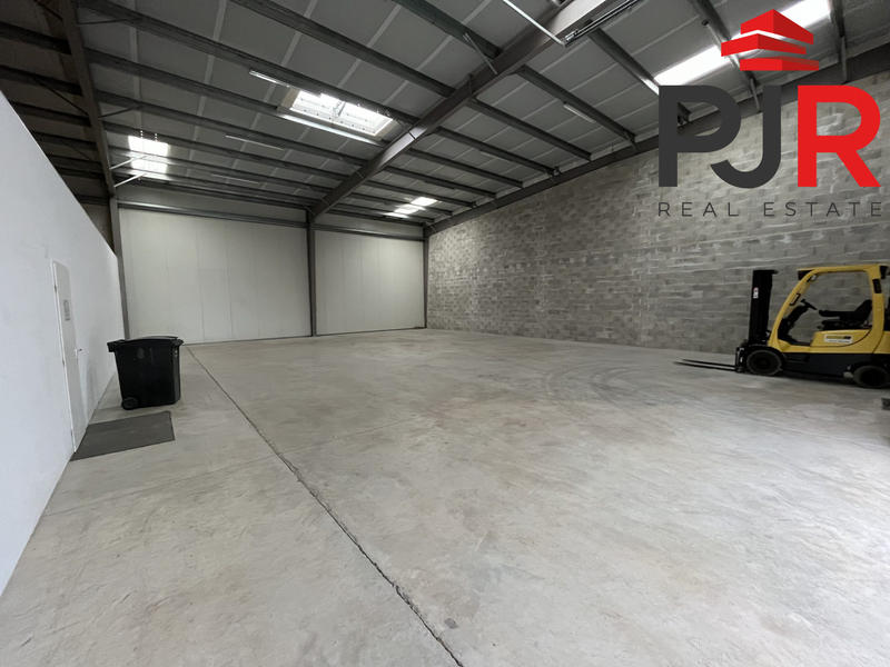 Local d'activités - 350 m²