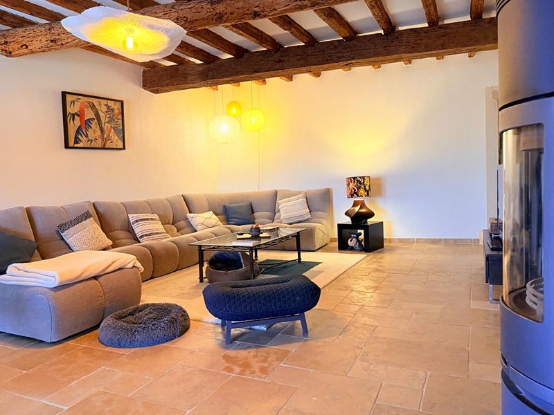 Maison - 238 m² - 9 pièces