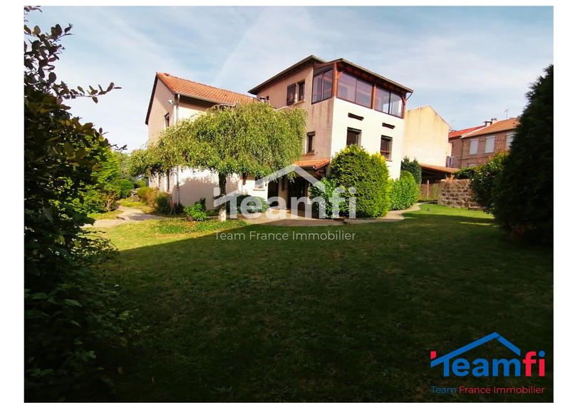 Maison - 265 m² - 10 pièces