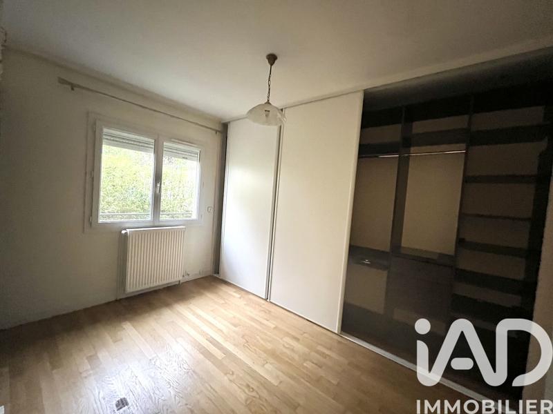Maison - 221 m² - 13 pièces