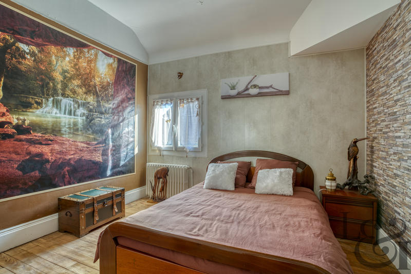 Maison - 140 m² - 6 pièces