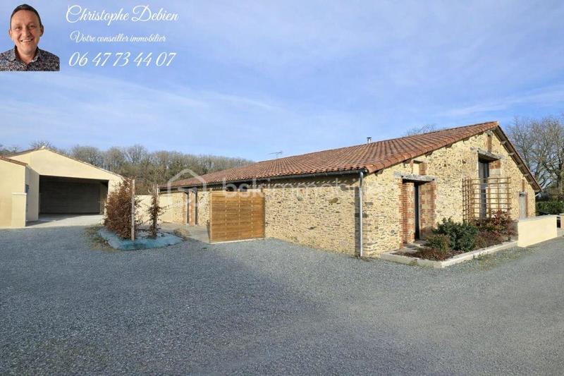 Grange - 231 m² - 10 pièces