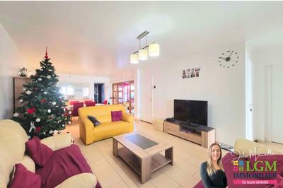 Propriété - 261 m² - 7 pièces