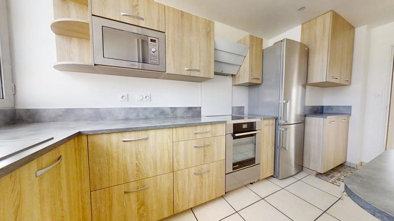 Appartement - 80 m² - 3 pièces