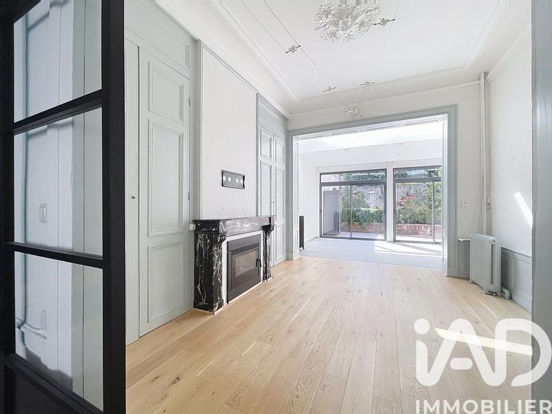 Maison de ville - 242 m² - 8 pièces