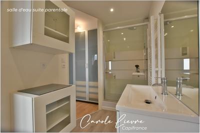 Maison - 141 m² - 6 pièces