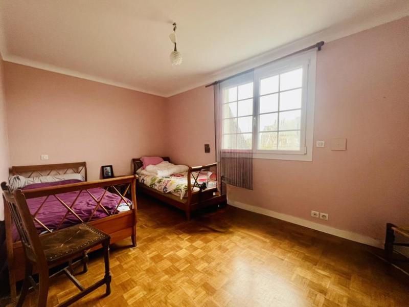 Pavillon - 132 m² - 7 pièces