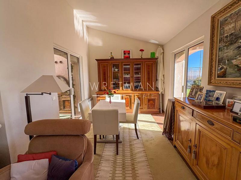 Villa - 205 m² - 8 pièces