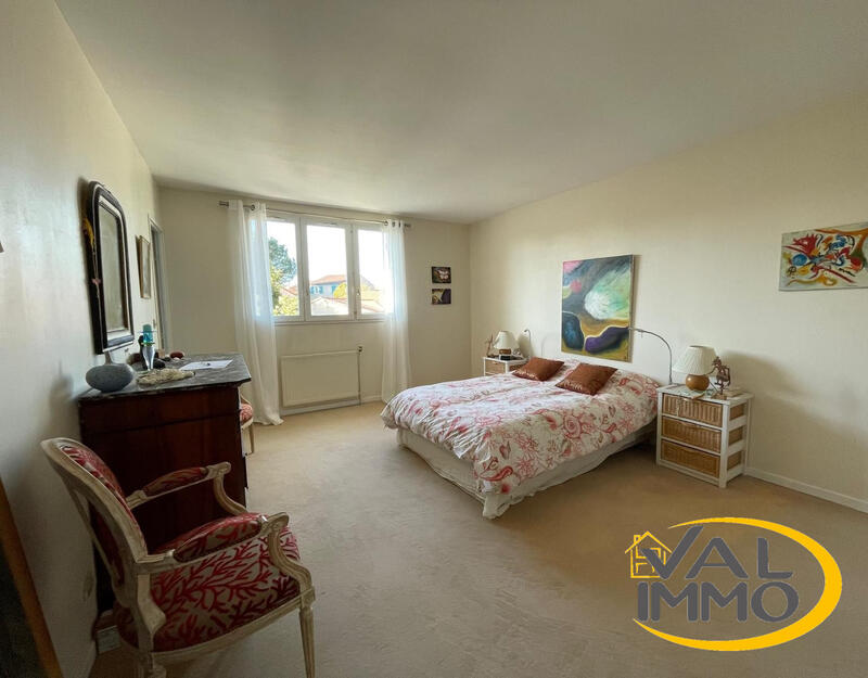 Maison - 174 m² - 6 pièces