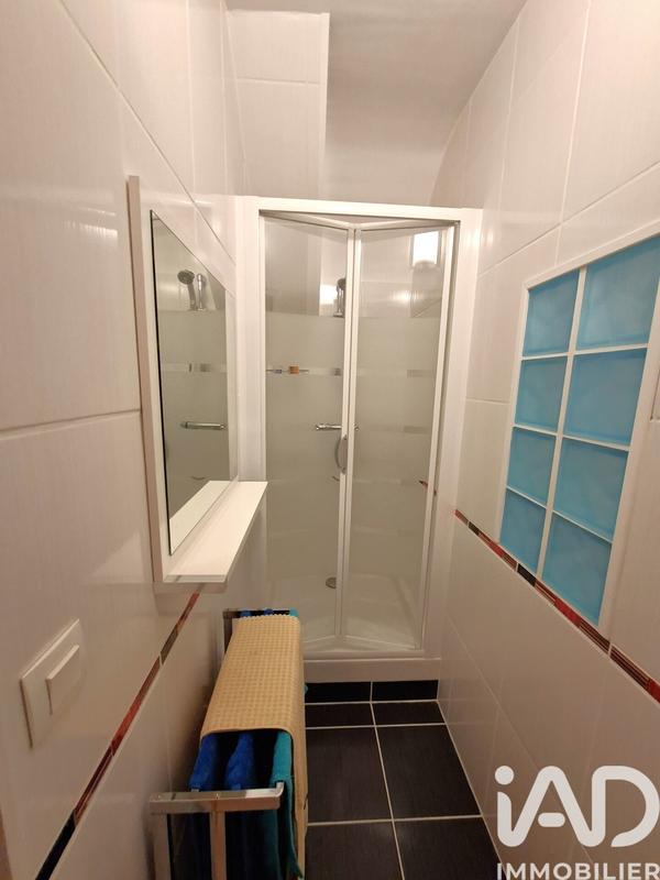 Maison - 222 m² - 6 pièces