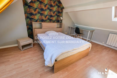 Chambre - 14 m² - 7 pièces